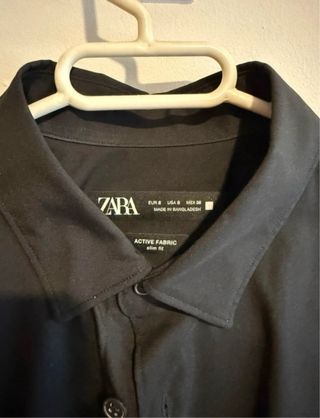 Camisa negra de manga larga