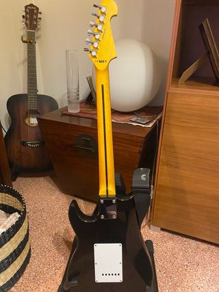 Guitarra Eléctrica Washburn Negra