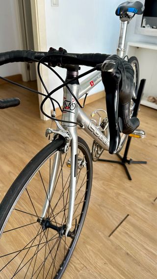 Bicicleta de carretera CUBE