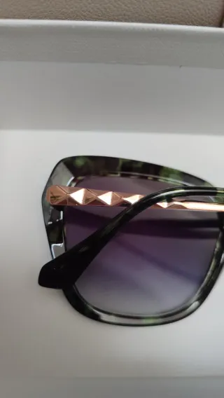 Occhiali da sole donna verdi e viola