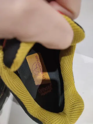 Scarpe La Sportiva Gore-Tex Nero Giallo