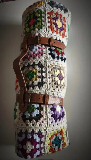 Manta "Abuelita" Crochet Cuadros Vintage