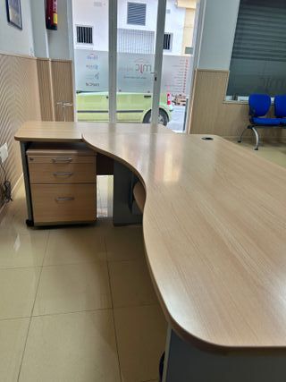 Mamparas oficina madera y metal, muebles oficina