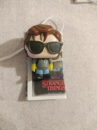 Steve Kinder Joy Stranger Things