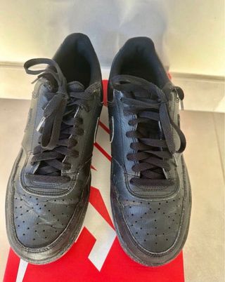 Zapatillas deportivas Nike de piel.