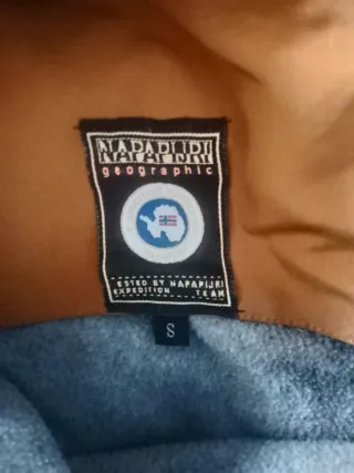 Abrigo Napapijri color camel