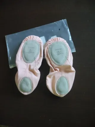 Zapatillas de ballet medio punta.
