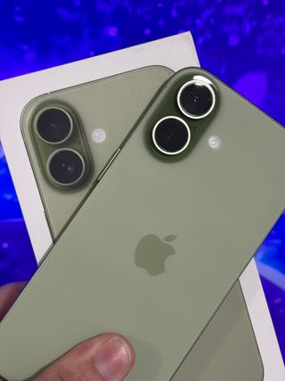 iPhone 17 da 256 GB - Colore Verde - Molto nuovo