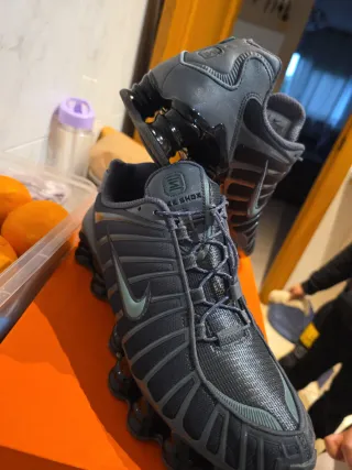 Zapatillas Nike grises y turquesa