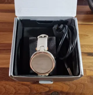 GARMIN LILY  Sport dorado Smartwatch deportivo