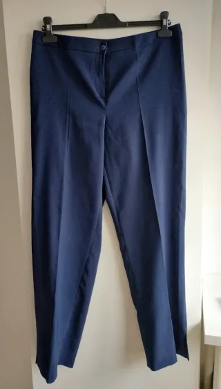 Pantalones clásicos azul marino