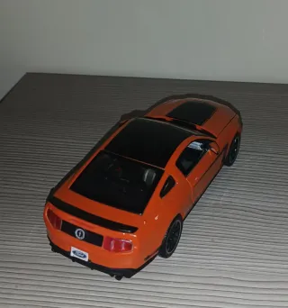 Maisto Ford Mustang Boss 302 1/24