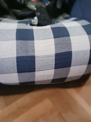 Silla de coche Chicco a cuadros