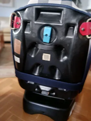 Silla de coche Chicco a cuadros