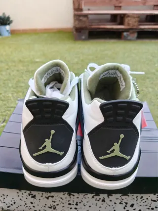 Nike Jordan 4 Retro Verde Oliva