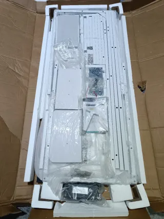 Mesa Gaming LED 151x50 con Cajones y Enchufes