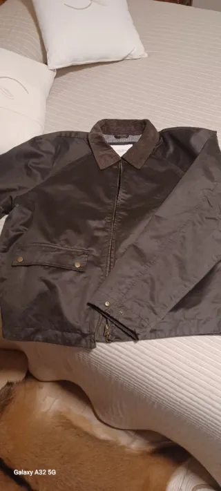 Cazadora corta hombre marrón