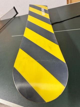 Tabla, fijaciones y botas snowboard usadas 2 veces