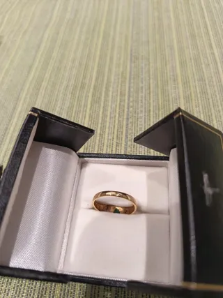 Sortija Oro 18 kilates Esmeralda y Circonitas