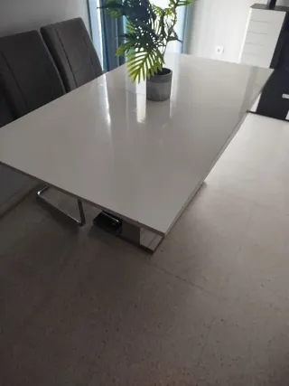 Mesa de comedor extensible moderna