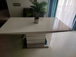 Mesa de comedor extensible moderna