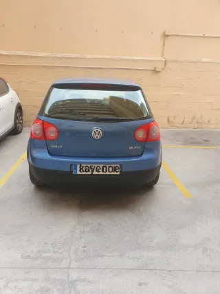 Volkswagen Golf 2004