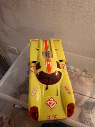 Auto giocattolo vintage Lola Shell