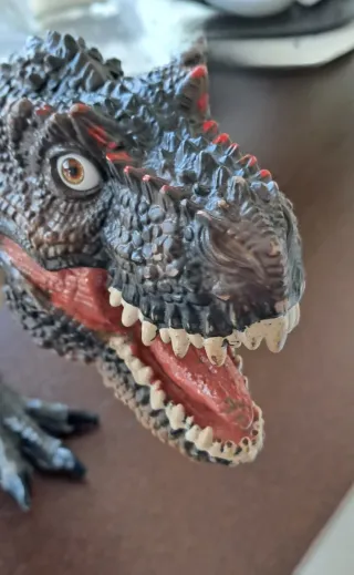 Dinosauro giocattolo T-Rex