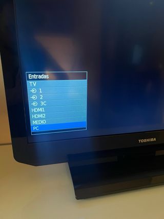 TV Toshiba 26” Negra