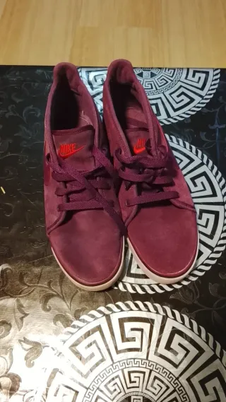 Zapatillas Nike Talla 39-40 Morado/Rojo