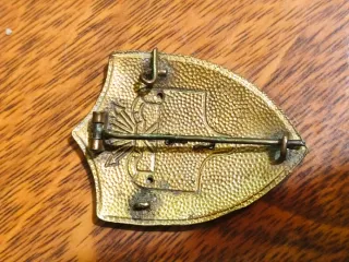 Insignia Milicia Naval Universitaria Latón