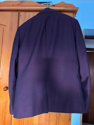 Traje completo hombre morado