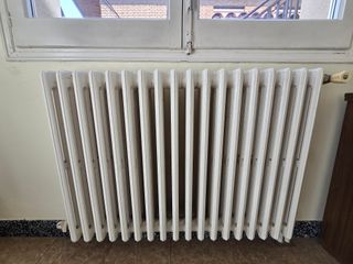 9 radiadores de hierro fundido, diferentes medidas