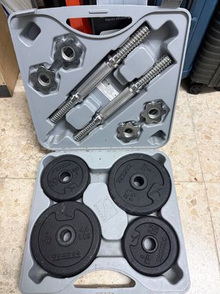Juego de Pesas con Maletín. Falta un disco pequeño