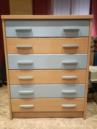 Armario, sinfonier y mesita