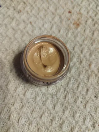 Base maquillaje Kevyn Aucoin Beige