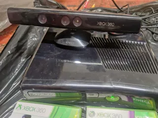 Xbox 360 con Kinect e giochi