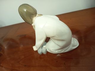 Lladro Bambina con Pantofole