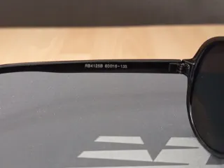 Gafas de sol Ray-Ban pasta negra lentes naranja