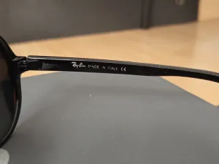 Gafas de sol Ray-Ban pasta negra lentes naranja