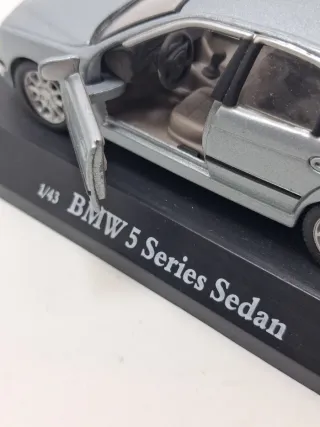 Bmw Serie 5 E39 Berlina-sedan Hongwell scala 1:43.
