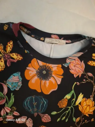 Vestido estampado flores y mariposas