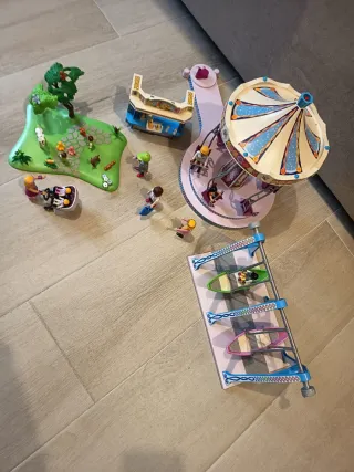 Playmobil giostra, altalene, stand e giardino