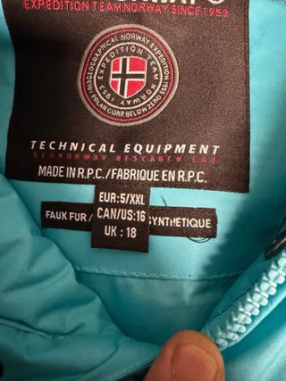 Chaqueta NORWAY Azul con Capucha y Logo