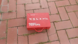 Taladro bateria Rioby.