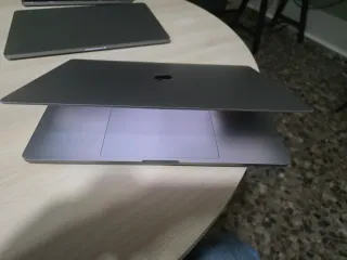 MacBook Pro 16" i9 16GB RAM 500GB SSD 2019!