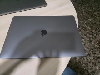 MacBook Pro 16" i9 16GB RAM 500GB SSD 2019!