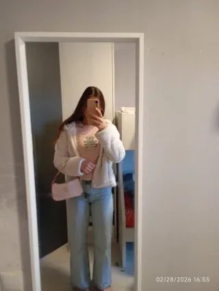 Pantalones vaqueros anchos tiro alto