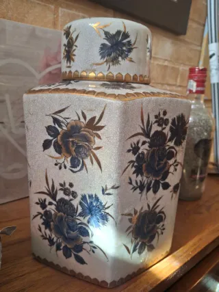 Jarrón de cerámica decorativo