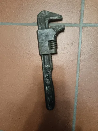 Chiave inglese vintage regolabile